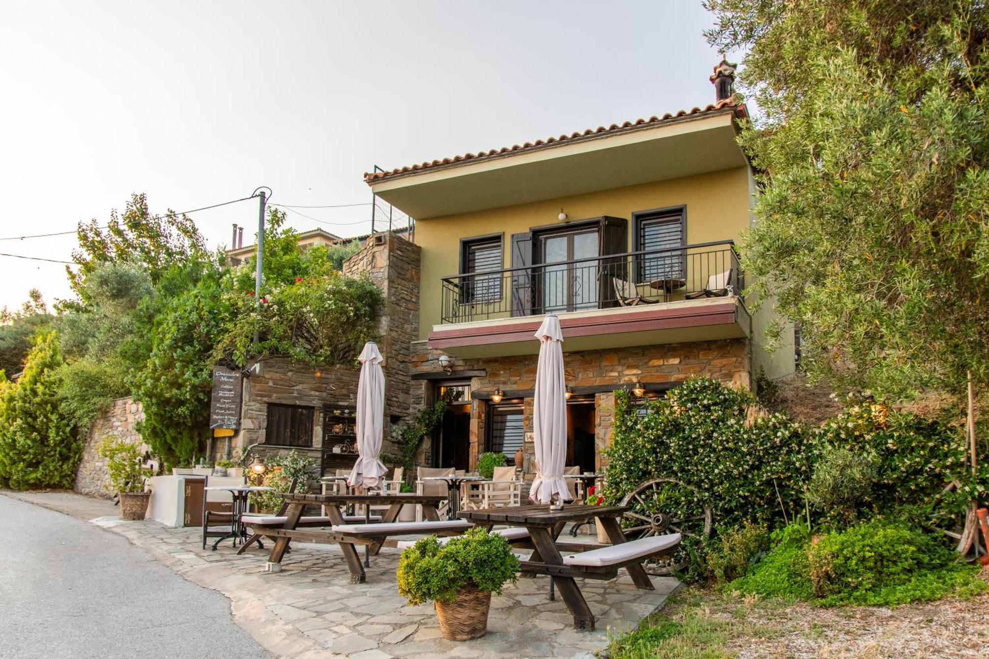 Oreiades Guesthouse Parthenon Exterior photo