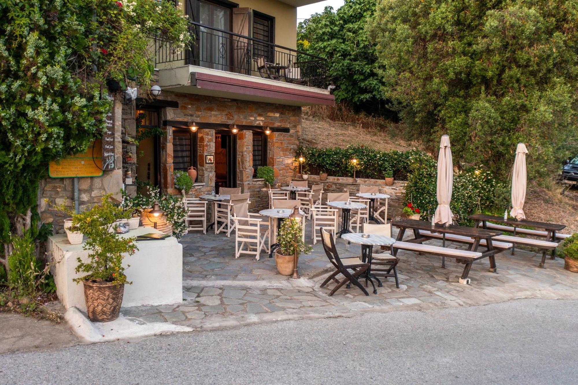 Oreiades Guesthouse Parthenon Exterior photo