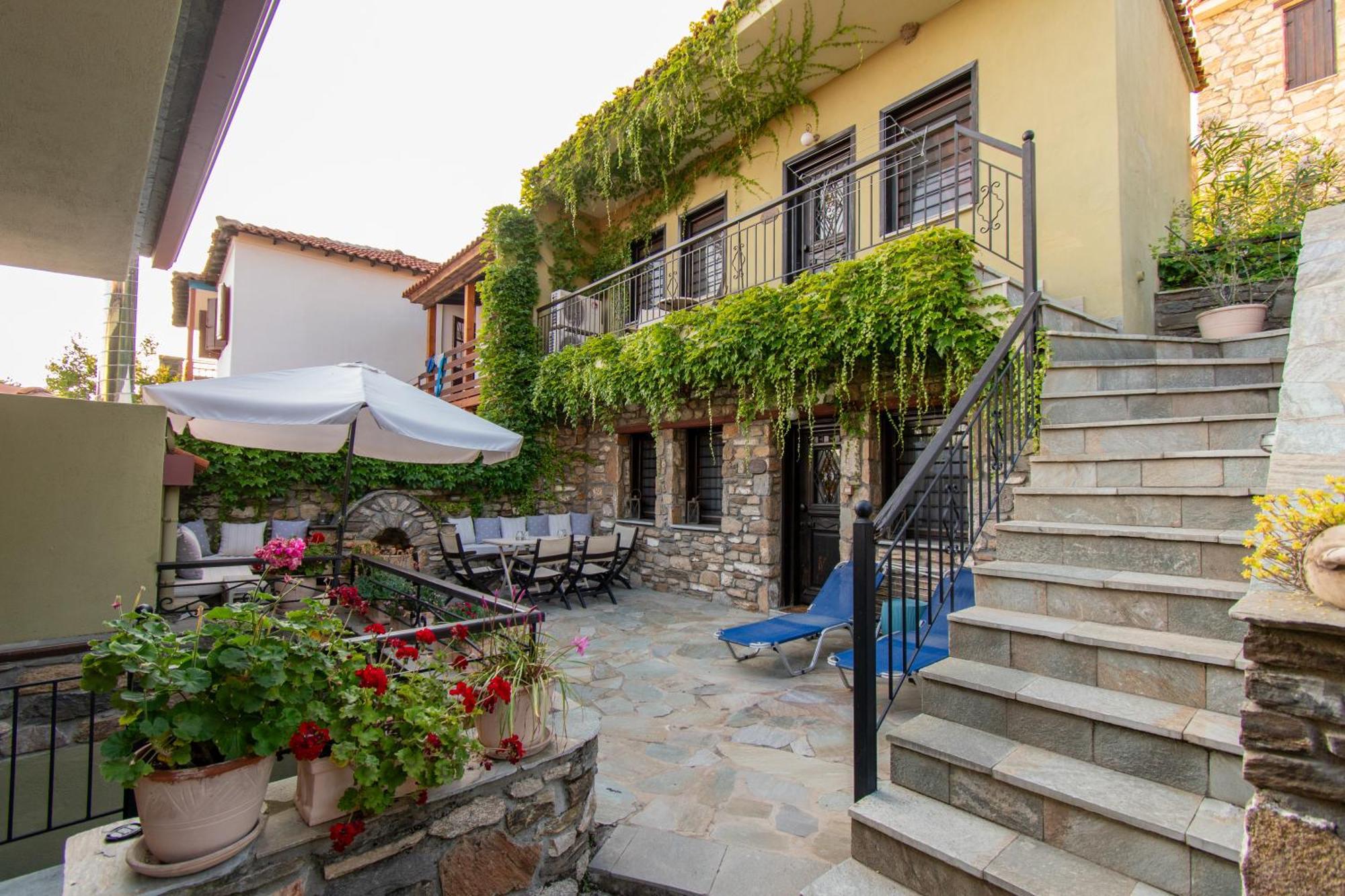 Oreiades Guesthouse Parthenon Exterior photo