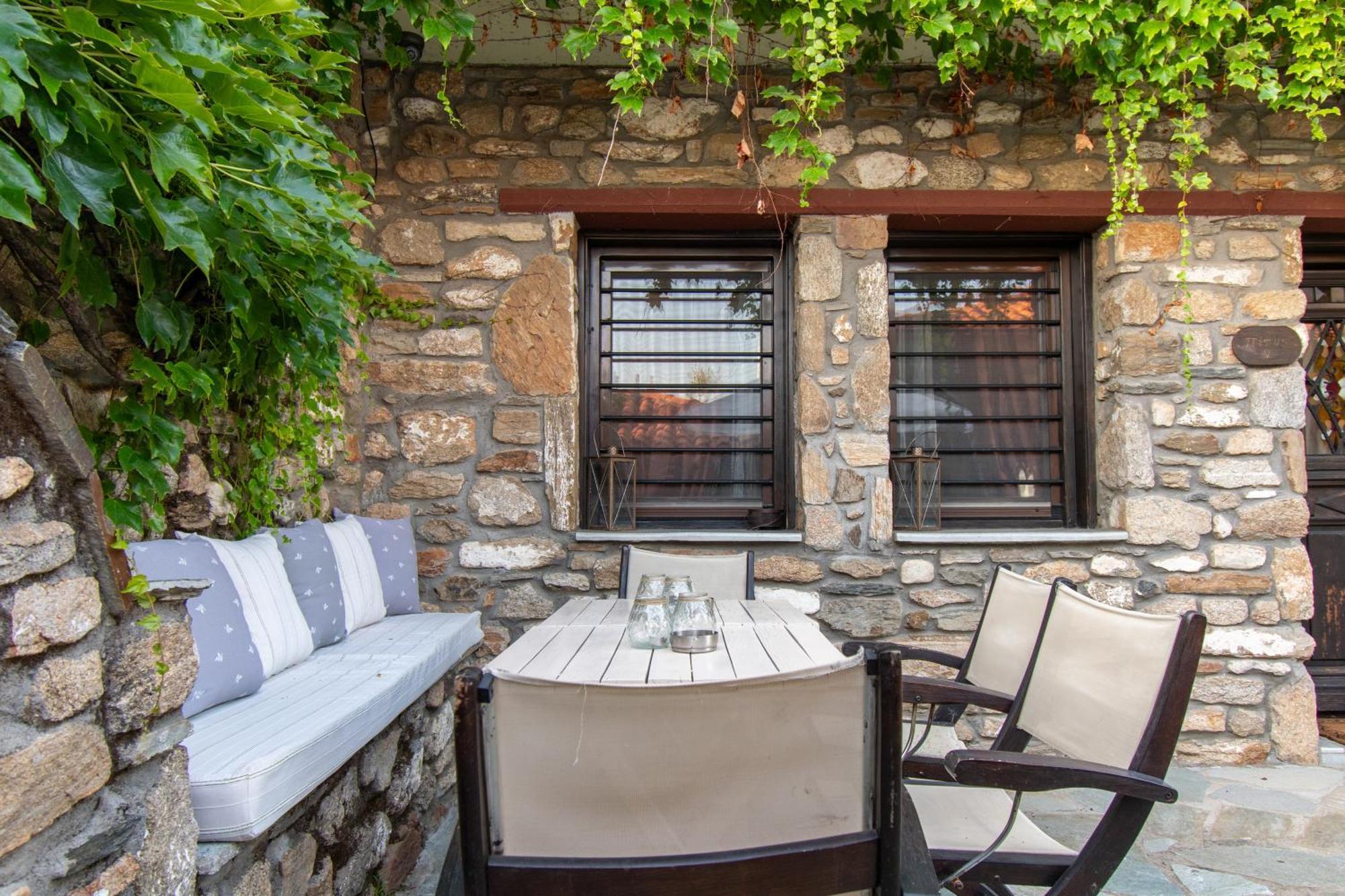 Oreiades Guesthouse Parthenon Exterior photo